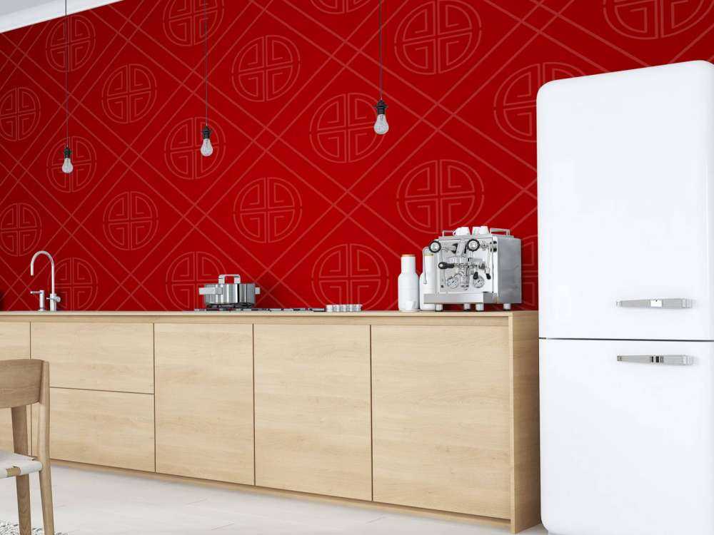 Modello cinese rosso