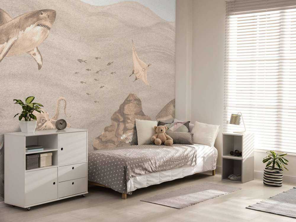 Mondo sottomarino con squali