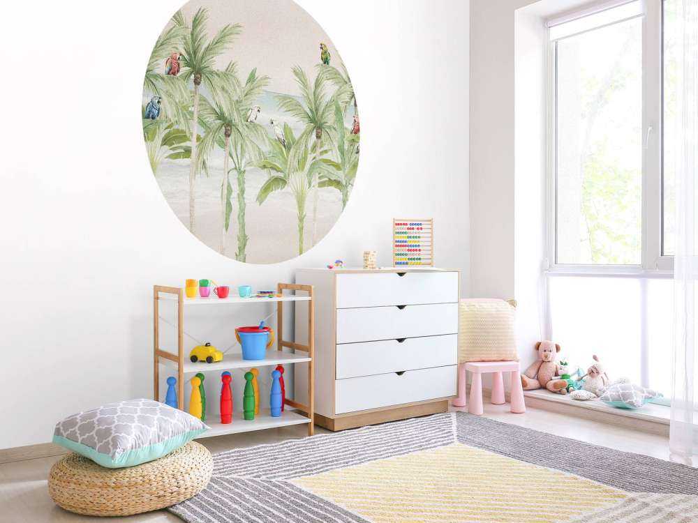 Pappagalli sulla spiaggia a colori