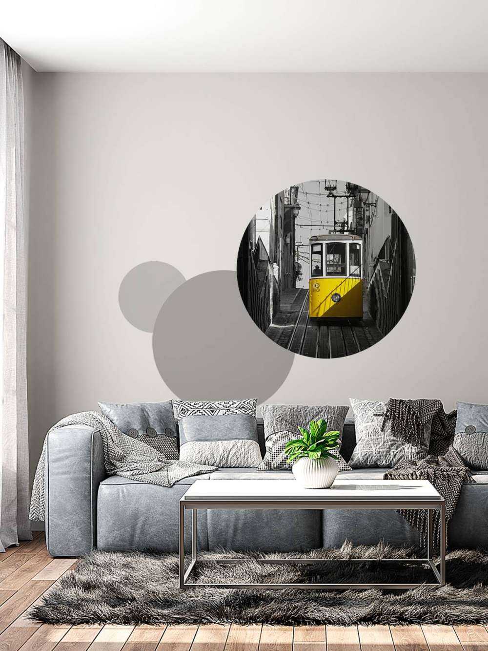 Tram nero bianco giallo