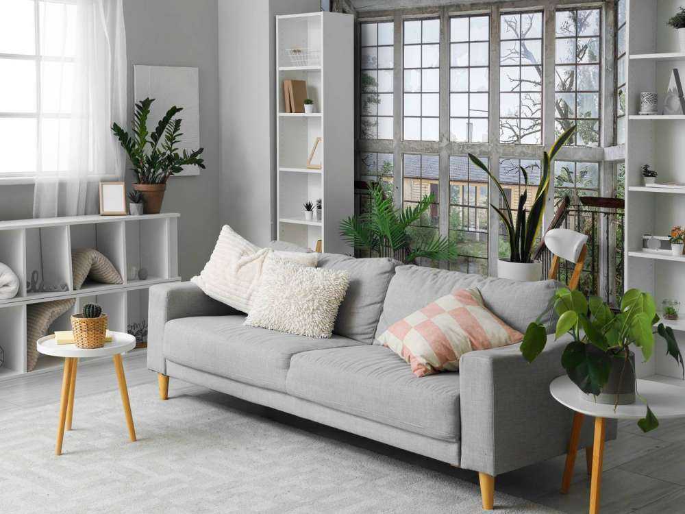 Scale in un edificio abbandonato