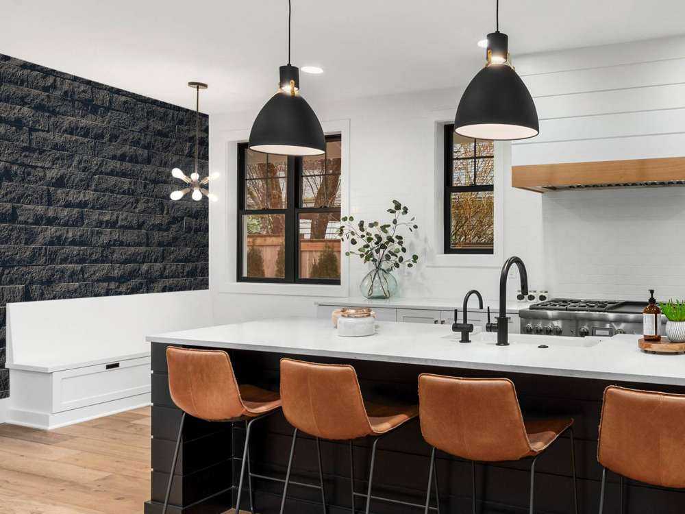 Muro con pietre scure