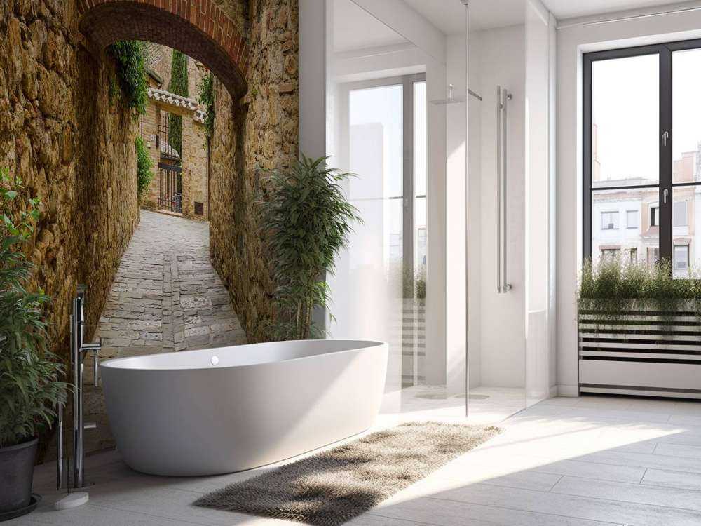 Arco con fiori rossi