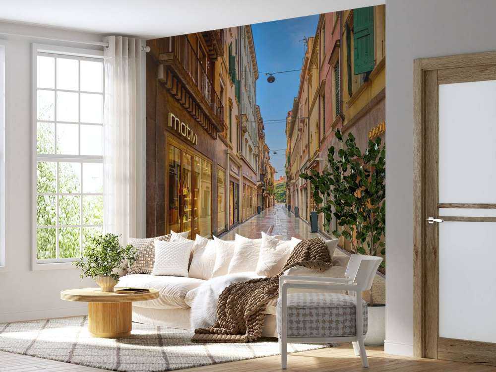 La via dello shopping al mattino presto