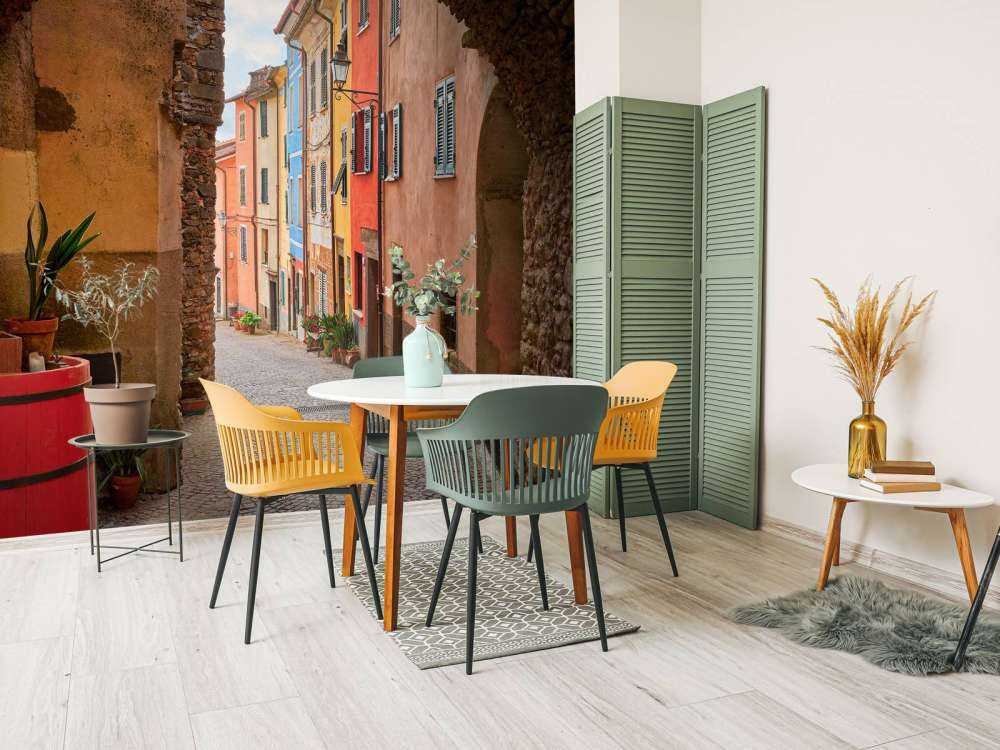 Strada italiana con arco