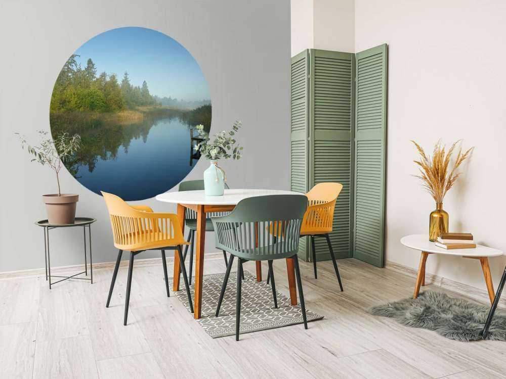 Ponteggi di legno nella foresta