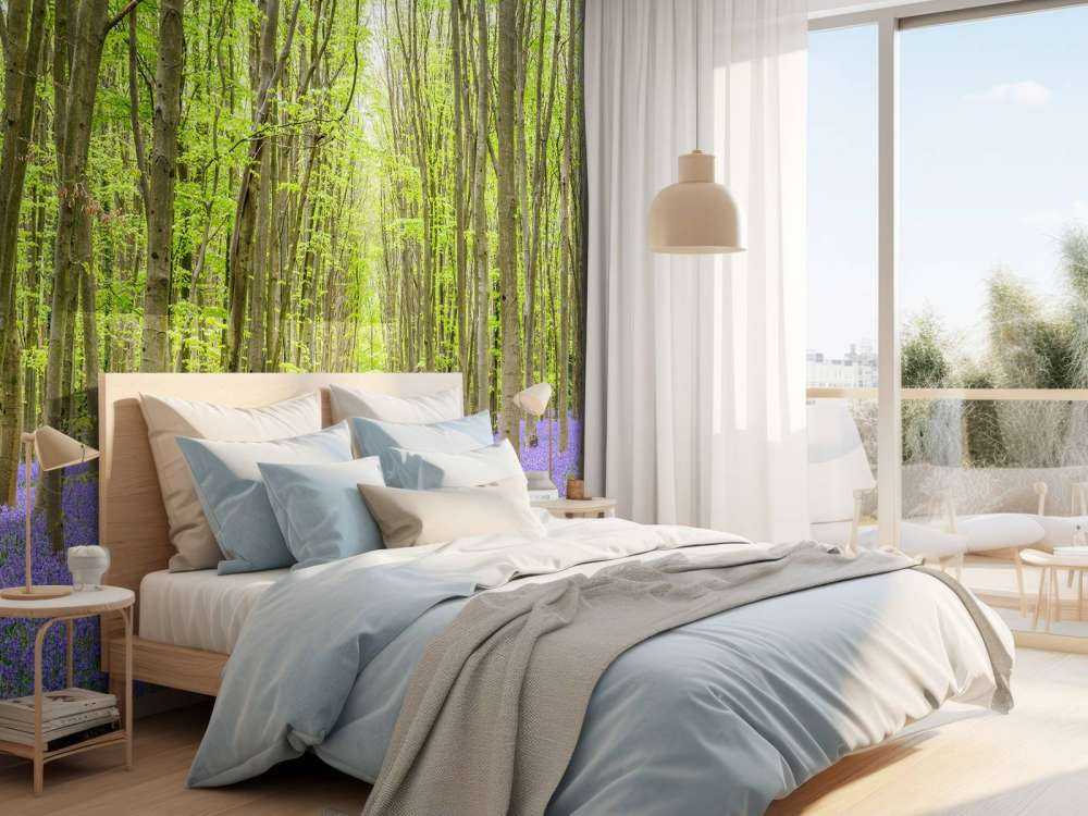 Tracce di pneumatici nella foresta