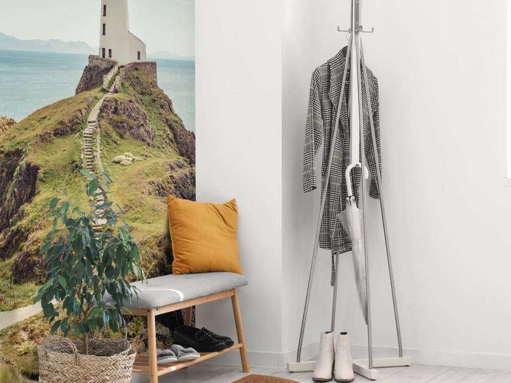 Faro su uno sperone roccioso