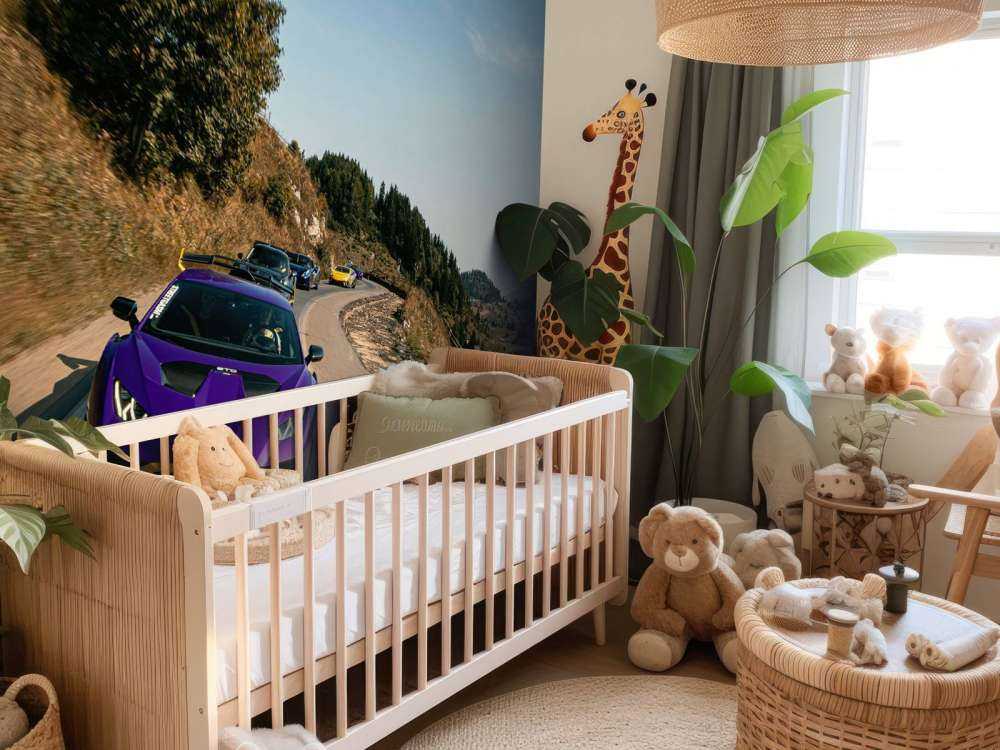 Convoglio di supercar attraverso le montagne