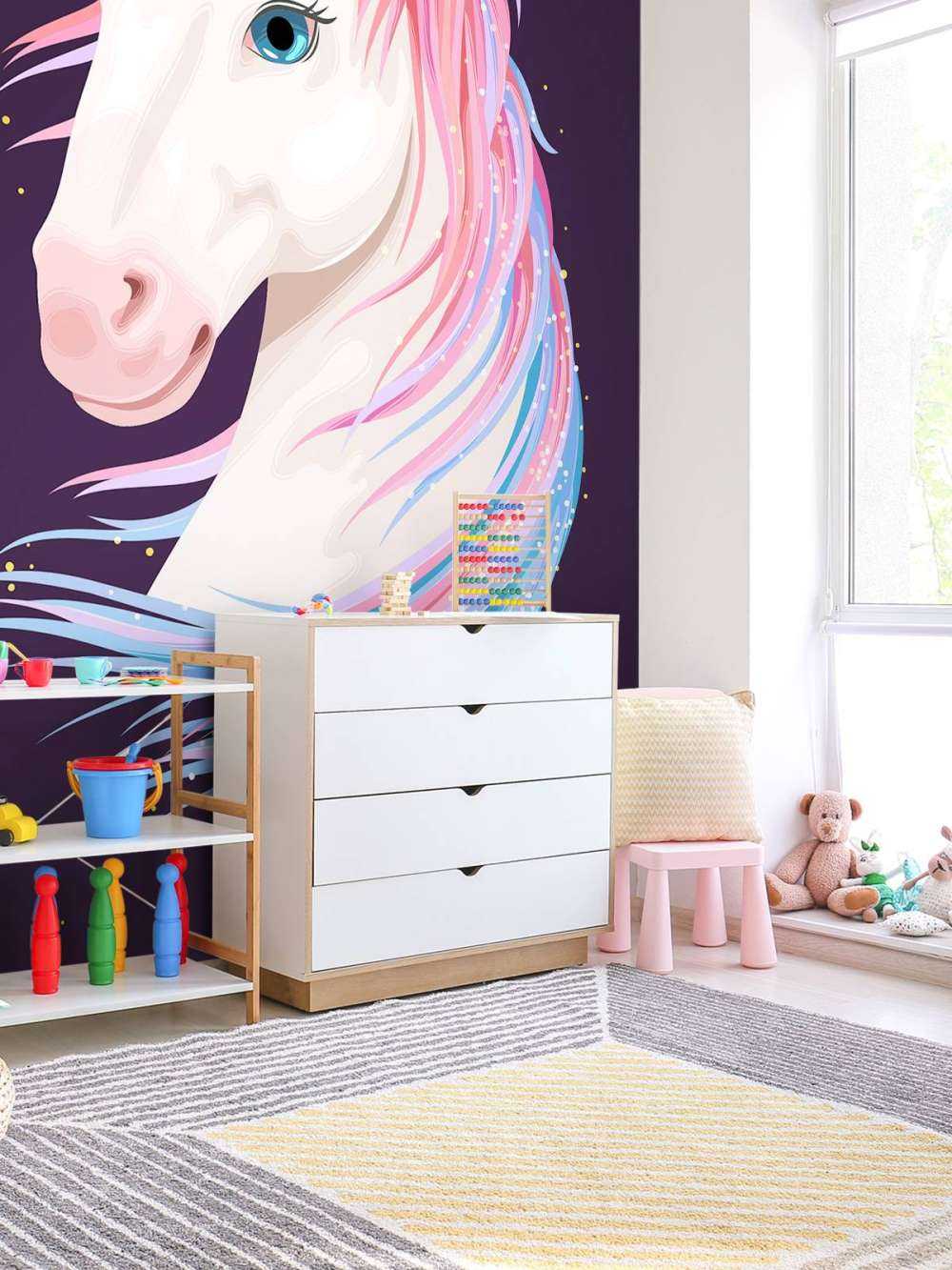 Unicorno con criniera colorata