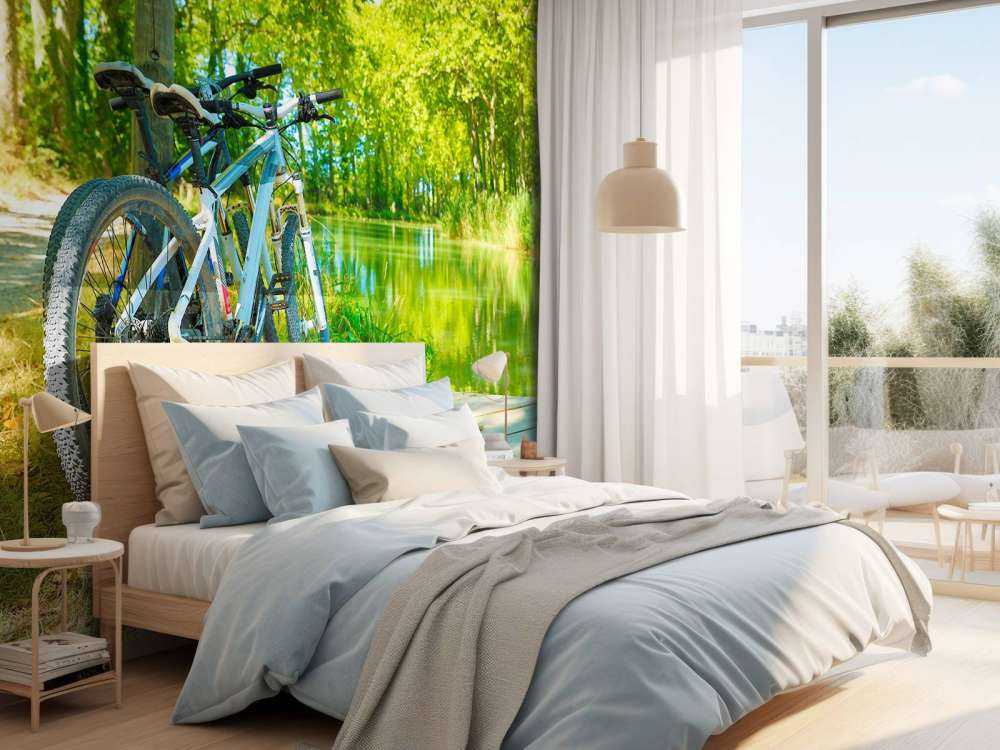 Bicicletta vicino al fiume