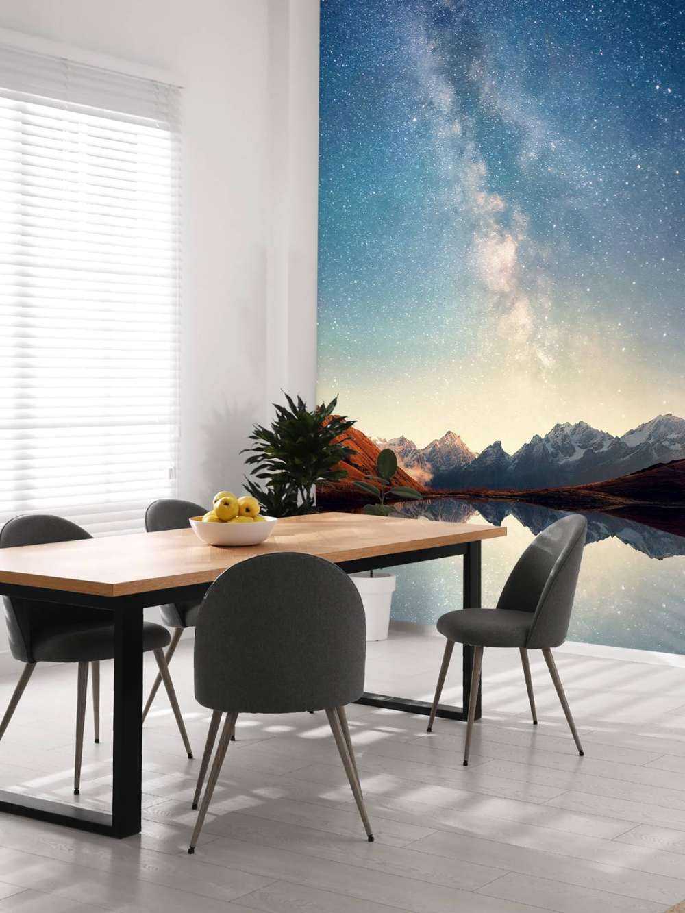 Cielo stellato sopra le montagne