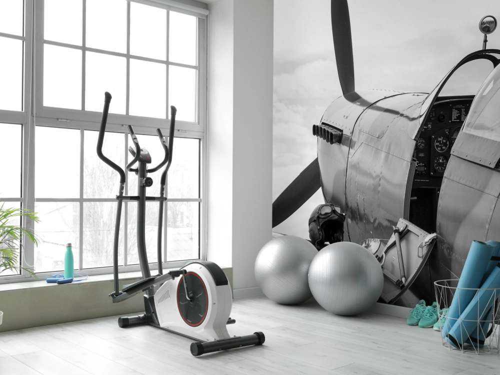 Vecchio aereo da caccia