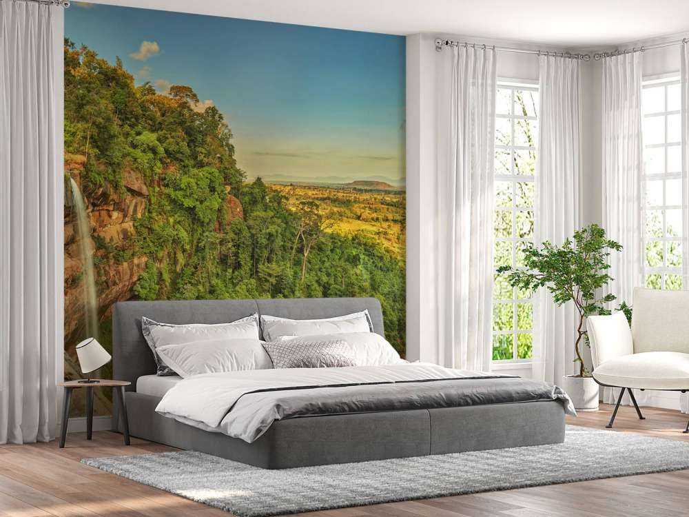 Cascata su una scogliera