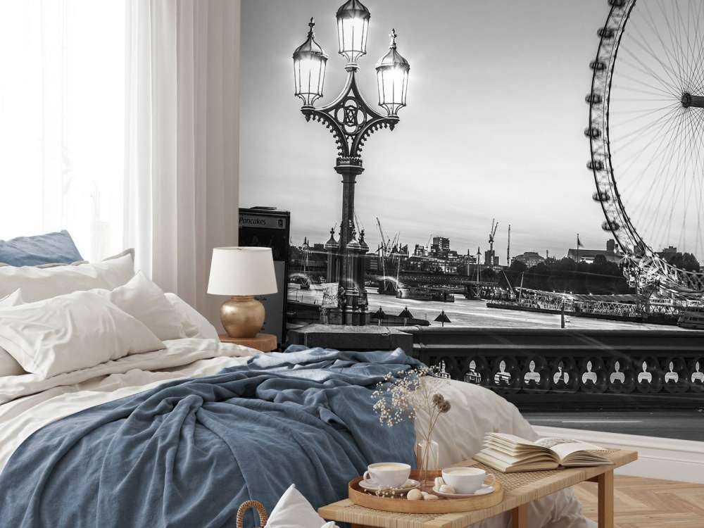 Ruota panoramica in bianco e nero