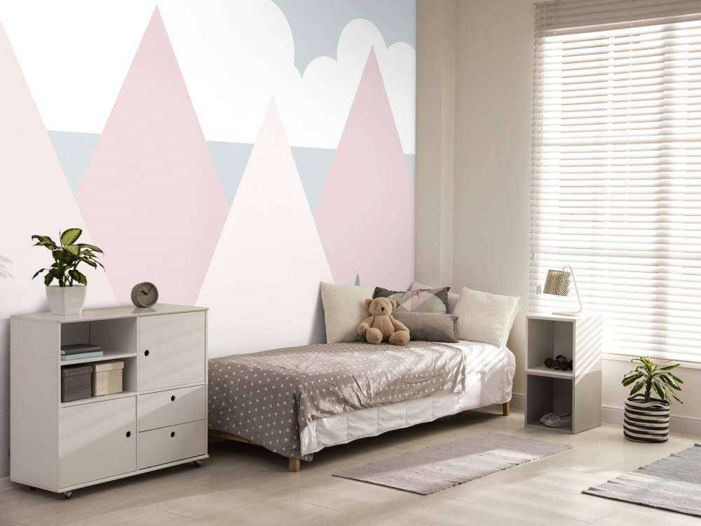 Montagne rosa con pini