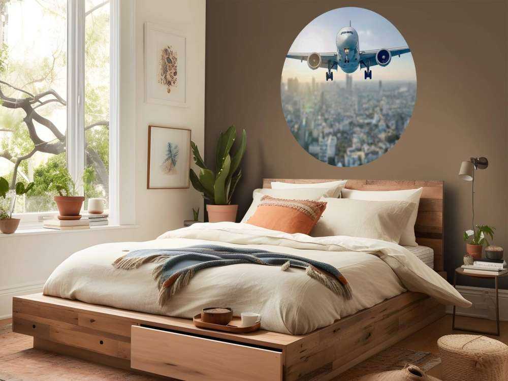 Aereo in discesa sopra una città