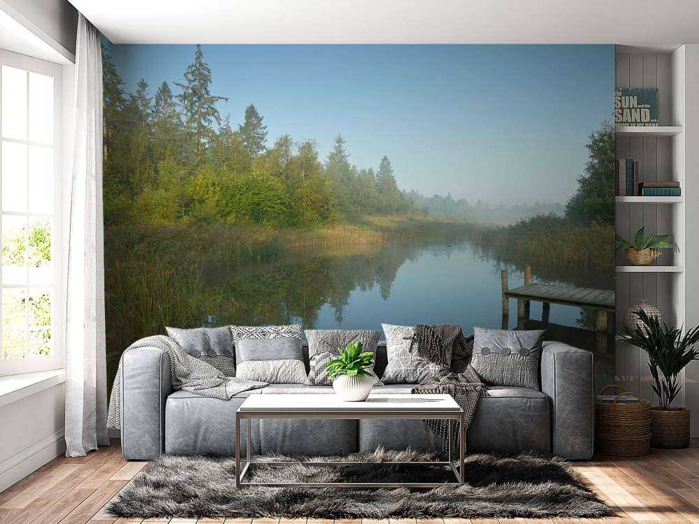 Ponteggi di legno nella foresta