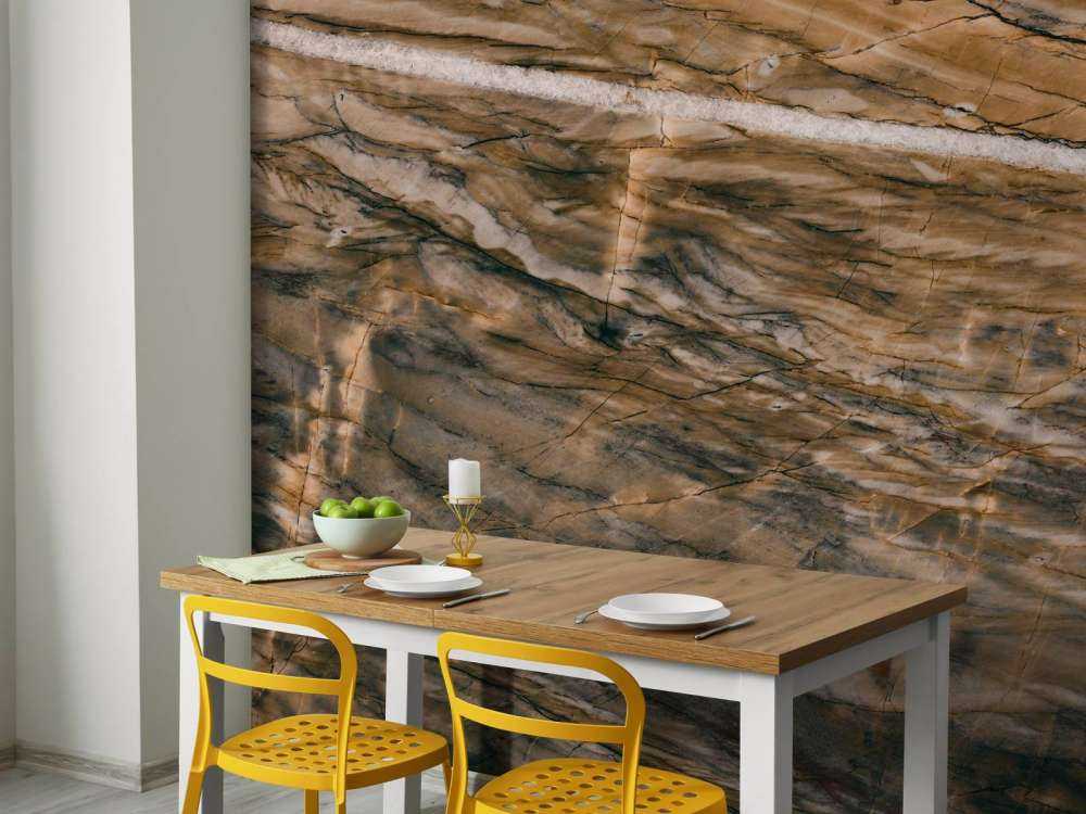 Marmo con tonalità gialla