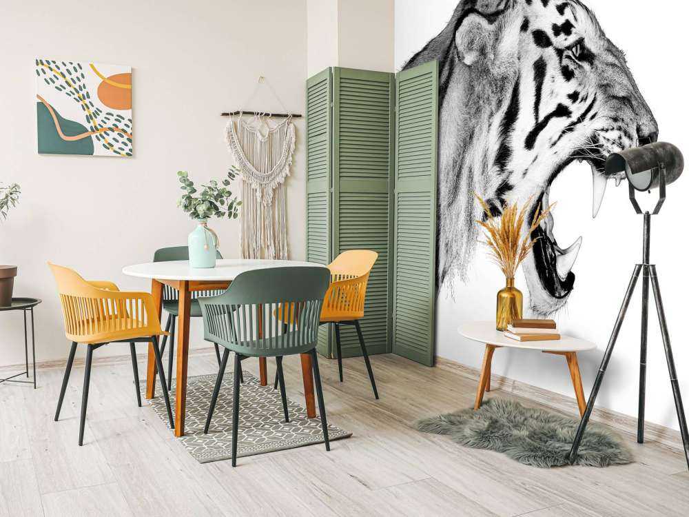 Tigre ruggente bianca