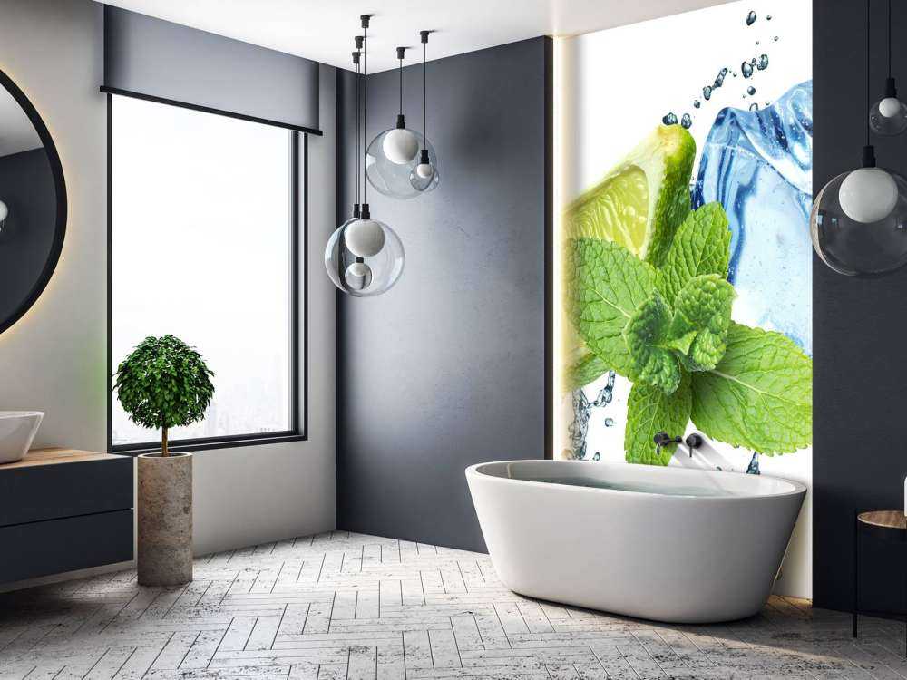 Spruzzi d'acqua con menta e calce