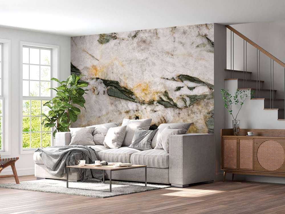 Marmo bianco con elementi verdi